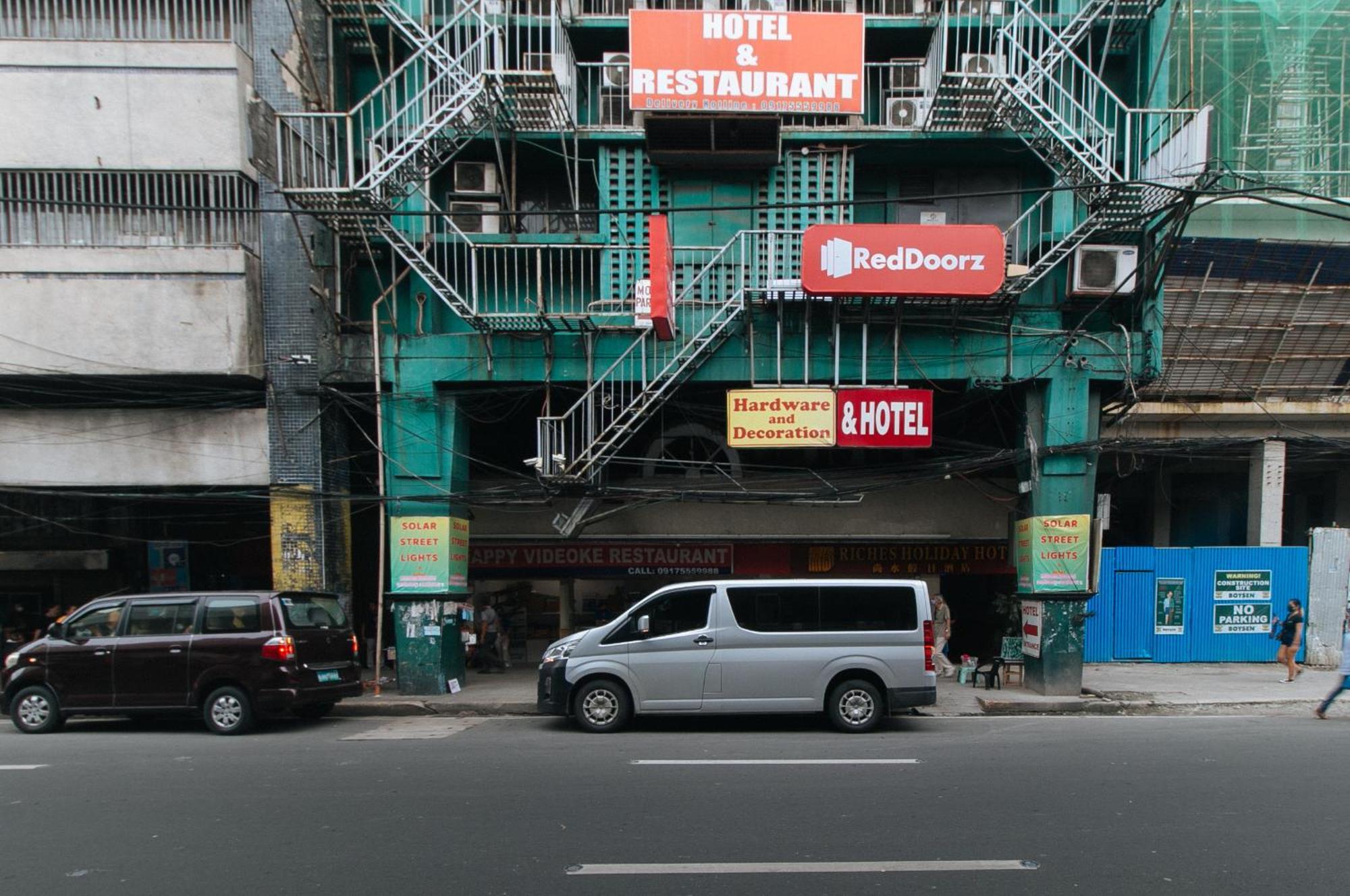 Reddoorz @ Riches Holiday Hotel Avenida Manila Exterior photo